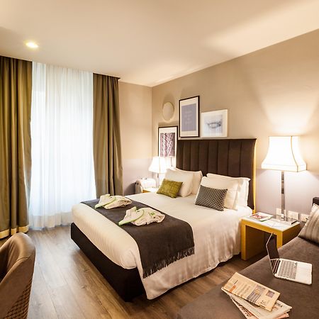 Holiday Inn Milan Garibaldi Station By Ihg מראה חיצוני תמונה
